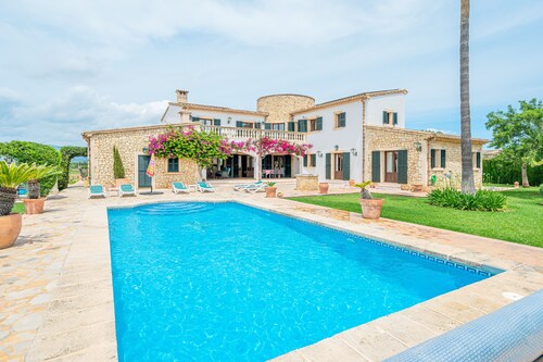 Villa 'Casa Verde' with Mountain View, Wi-Fi and Air Conditioning