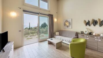 Een televisie en een dvd-speler