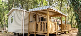Mobile Home '8 Personnes' with Shared Pool and Private Terrace