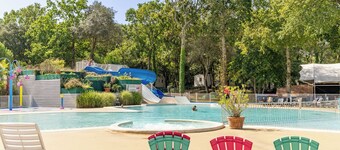 Mobile Home '8 Personnes' with Shared Pool and Private Terrace