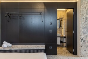 1 bedroom, free WiFi, bed sheets - Suite Mezzatorre Apartment with Shared Pool, Wi-Fi, and Air Conditioning (San Gimignano)