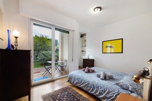 1 dormitorio, tabla de planchar con plancha, wifi gratis y ropa de cama