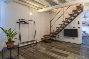 Interior - Holiday Apartment 'Cheyenne's House' with Terrace, Balcony & Wi-Fi (Siracusa)