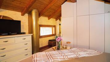 2 sovrum, strykjÀrn/strykbrÀda, gratis wi-fi och sÀngklÀder