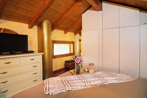 2 camere, ferro/asse da stiro, Wi-Fi gratuito, lenzuola