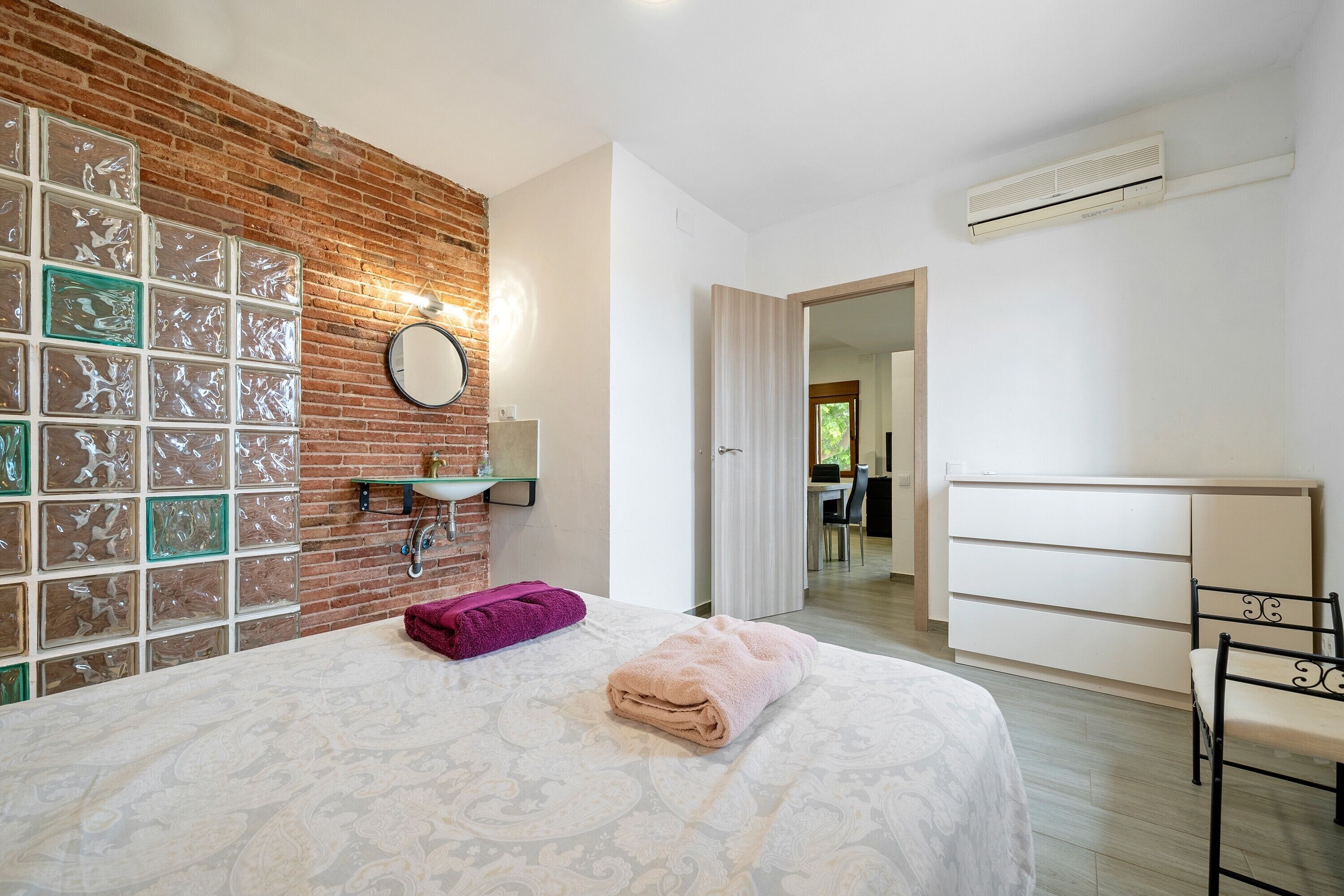 3 chambres, Wi-Fi gratuit, draps fournis