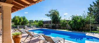 Villa 'Victoria' with Private Pool, Wi-Fi and Air Conditioning