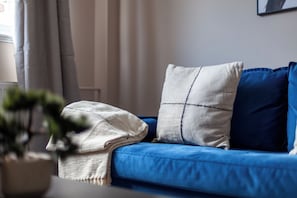 Apartment | Living area | 37-inch TV with cable channels, Netflix, streaming services