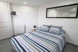 1 bedroom, iron/ironing board, free WiFi, bed sheets
