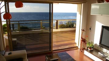 Tv, dvd-afspiller, stereoanlæg