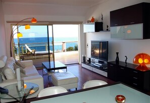 TV, DVD player, stereo - Apartment Fabulous Canteras First Beachfront with Sea View, Wi-Fi & Terrace (Las Palmas de Gran Canaria)