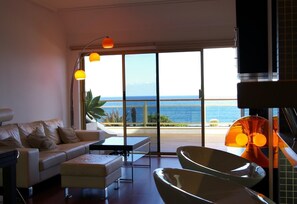 TV, DVD player, stereo - Apartment Fabulous Canteras First Beachfront with Sea View, Wi-Fi & Terrace (Las Palmas de Gran Canaria)