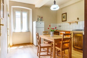 Dining - Apartment 'Il Corso' with Balcony (Roccastrada)