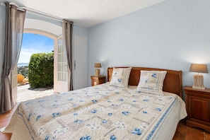 3 chambres, fer et planche à repasser, Wi-Fi gratuit