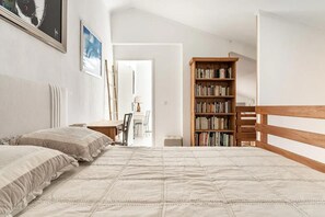 3 dormitorios, tabla de planchar con plancha, wifi gratis y ropa de cama