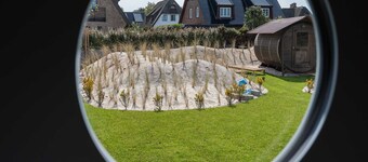 Moderne & Nachhaltige Haushälfte Unter Reet mit ca