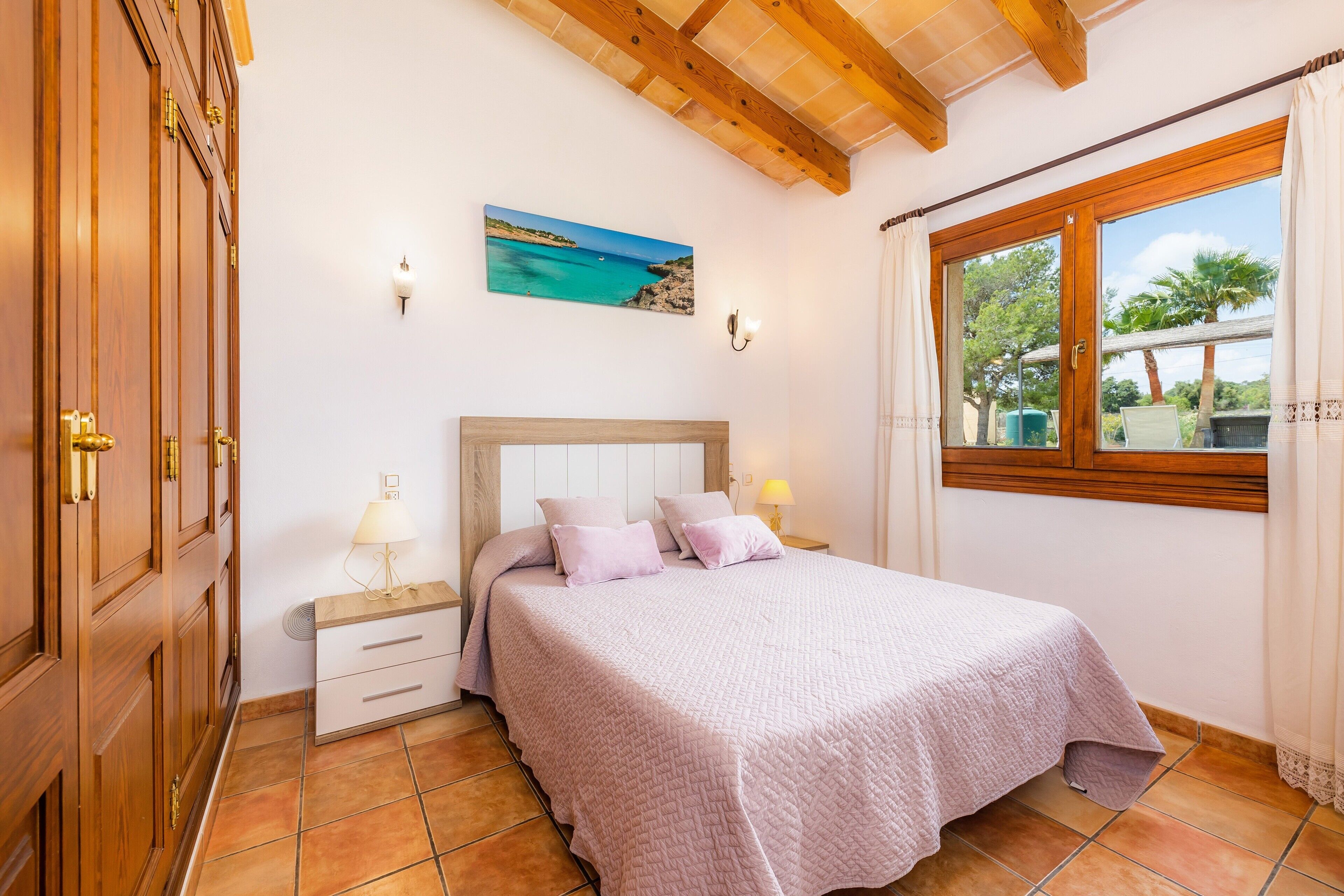 4 habitaciones, tabla de planchar con plancha y wifi gratis 