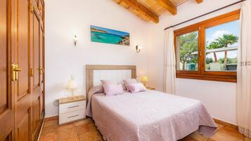 4 habitaciones, tabla de planchar con plancha y wifi gratis
