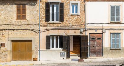Ferienwohnung 'Can Jaume' mit Balkon, Wi-Fi und Klimaanlage