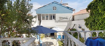 Holiday Home 'Casa Dos Afectos' with Private Terrace and Wi-Fi