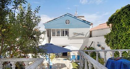 Holiday Home 'Casa Dos Afectos' with Private Terrace and Wi-Fi
