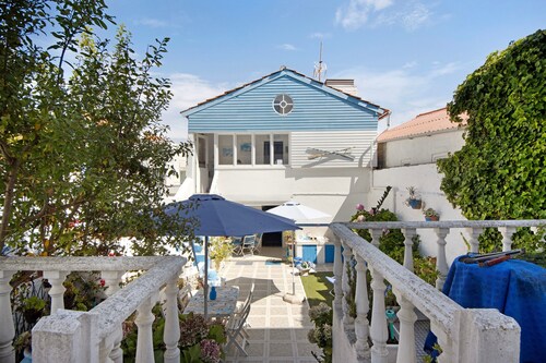 Holiday Home 'Casa Dos Afectos' with Private Terrace and Wi-Fi