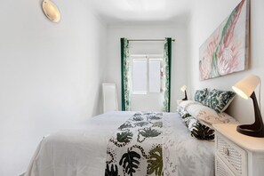2 chambres, fer et planche à repasser, Wi-Fi gratuit, draps fournis