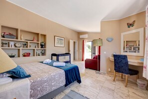 4 dormitorios, tabla de planchar con plancha, wifi gratis y ropa de cama