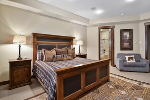 4 bedrooms, iron/ironing board, free WiFi, bed sheets - Last-Minute Savings! Luxury Ski-in, Ski-out Cottage with private Hot Tub (Park City)