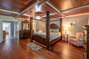 7 bedrooms, iron/ironing board, free WiFi, bed sheets