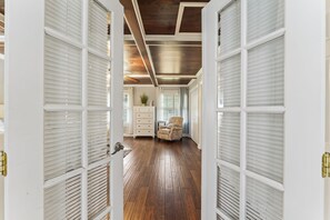 Interior - Northeast Florida Retreat (Jacksonville)