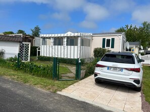 Exterior - Family mobile home in holiday village (Blonville-sur-Mer)