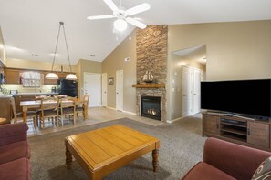 تلفزيون ذكي، مدفأة، مشغل دي في دي