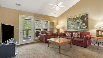 Smart TV, fireplace, DVD player