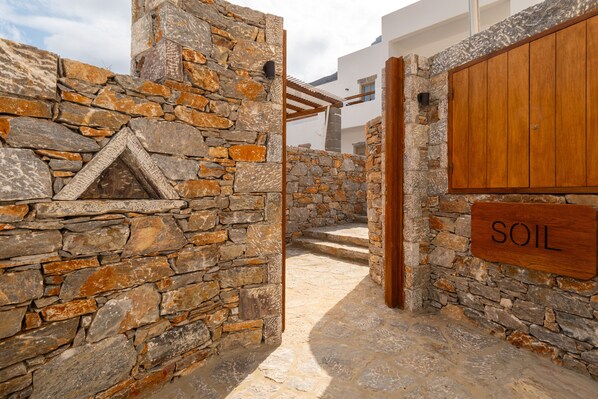 Exterior - Soil Amorgos  (Amorgos)