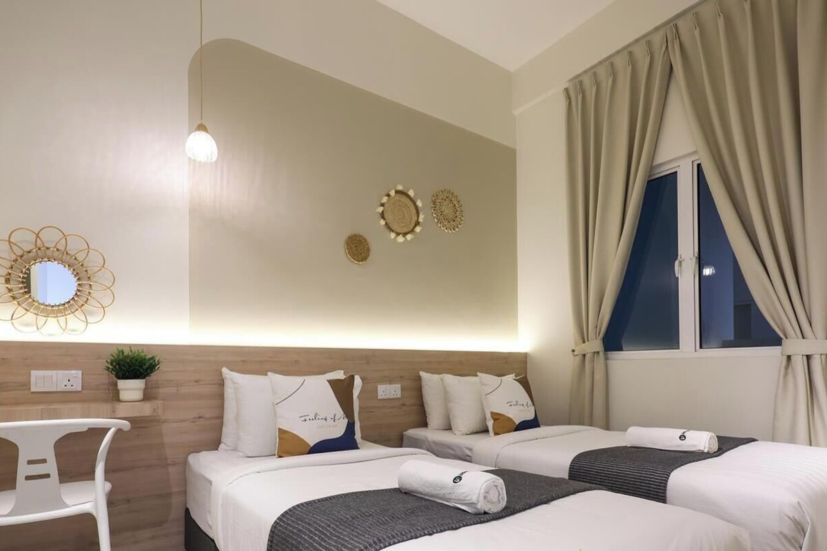 Deluxe appartement | Lakens van Egyptisch katoen, luxe beddengoed, een bureau