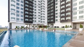 6 outdoor pools - Amber Cove Residence By I Housing (Malacca City)