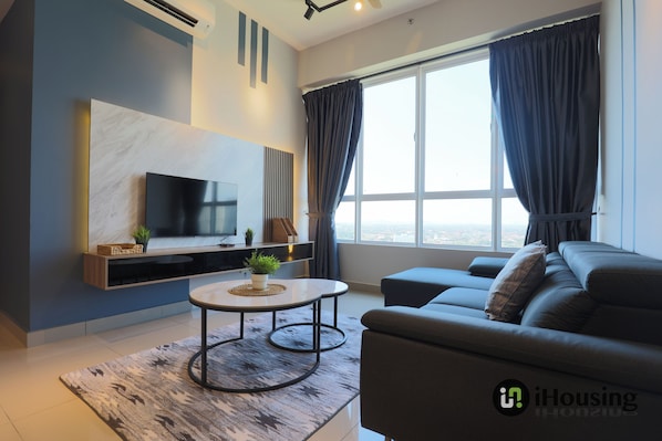 Premium Apartment, 2 Bedrooms, Pool Access | Living area | 55-inch Smart TV with digital channels - Amber Cove Residence By I Housing (Malacca City)