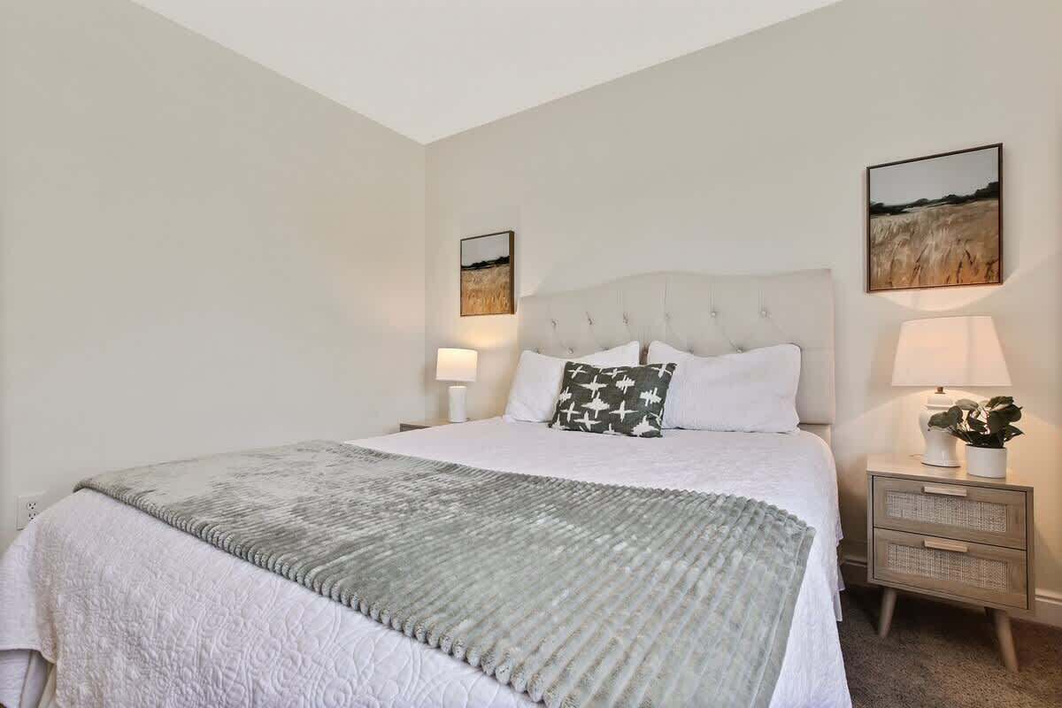 4 bedrooms, iron/ironing board, travel cot, WiFi