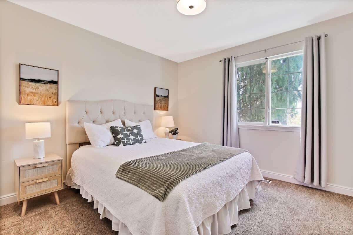 4 多间卧室、熨斗/熨衣板、旅行婴儿床、WiFi