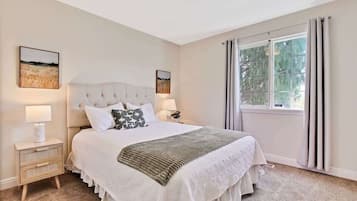 4 多间卧室、熨斗/熨衣板、旅行婴儿床、WiFi