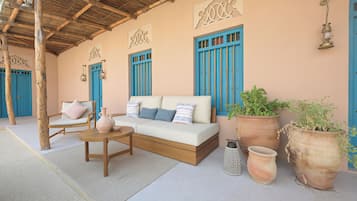 Two Bedroom House | Utsikt mot gårdsplass