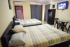 1 camera, accesso a Internet, lenzuola