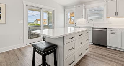 One More Moon 3 Bedroom Home in Kitty Hawk
