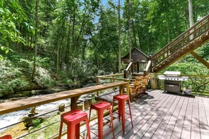 屋外ダイニングエリア