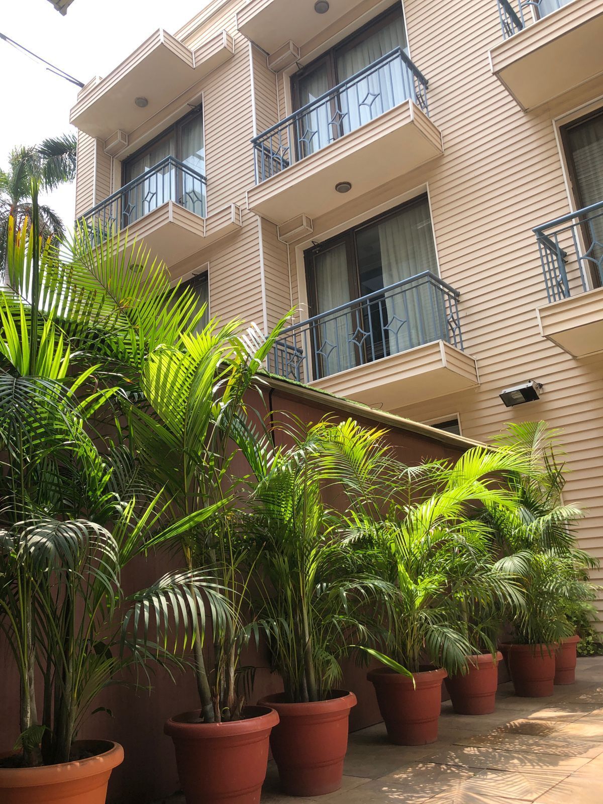 ด้านหน้าที่พัก