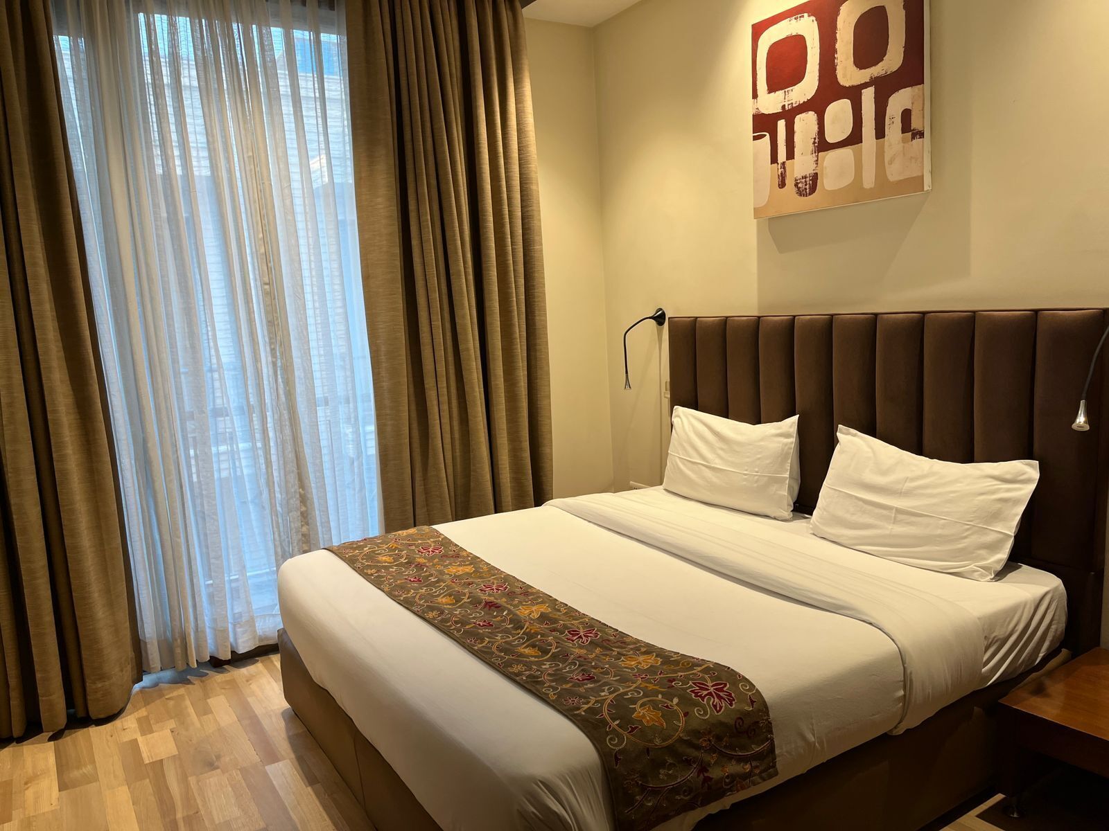 Premium bedding, minibar, in-room safe, desk