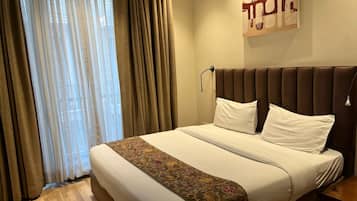 Premium bedding, minibar, in-room safe, desk