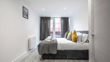 2 bedrooms, iron/ironing board, free WiFi