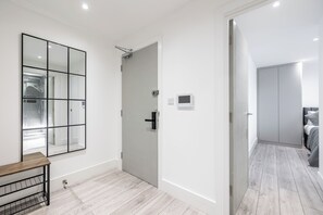 2 bedrooms, iron/ironing board, free WiFi